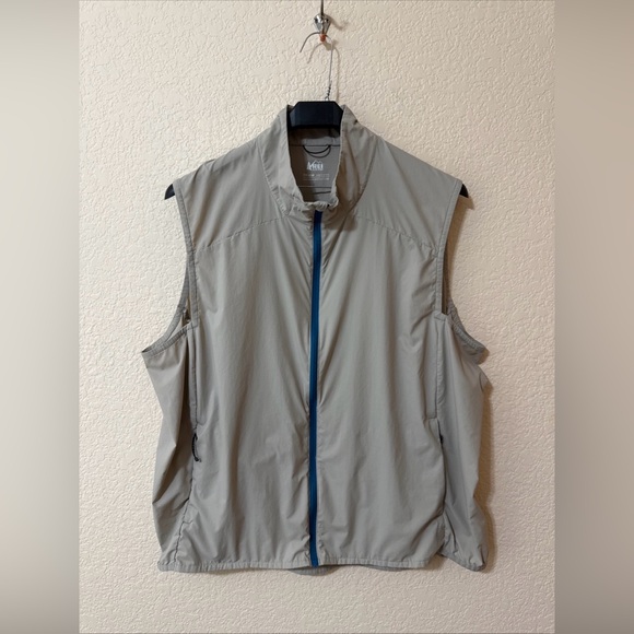 REI Co-op Link Wind Vest Mens XXL Beige Gray Full Zip Cycling Outdoor Stretchy - Picture 1 of 13